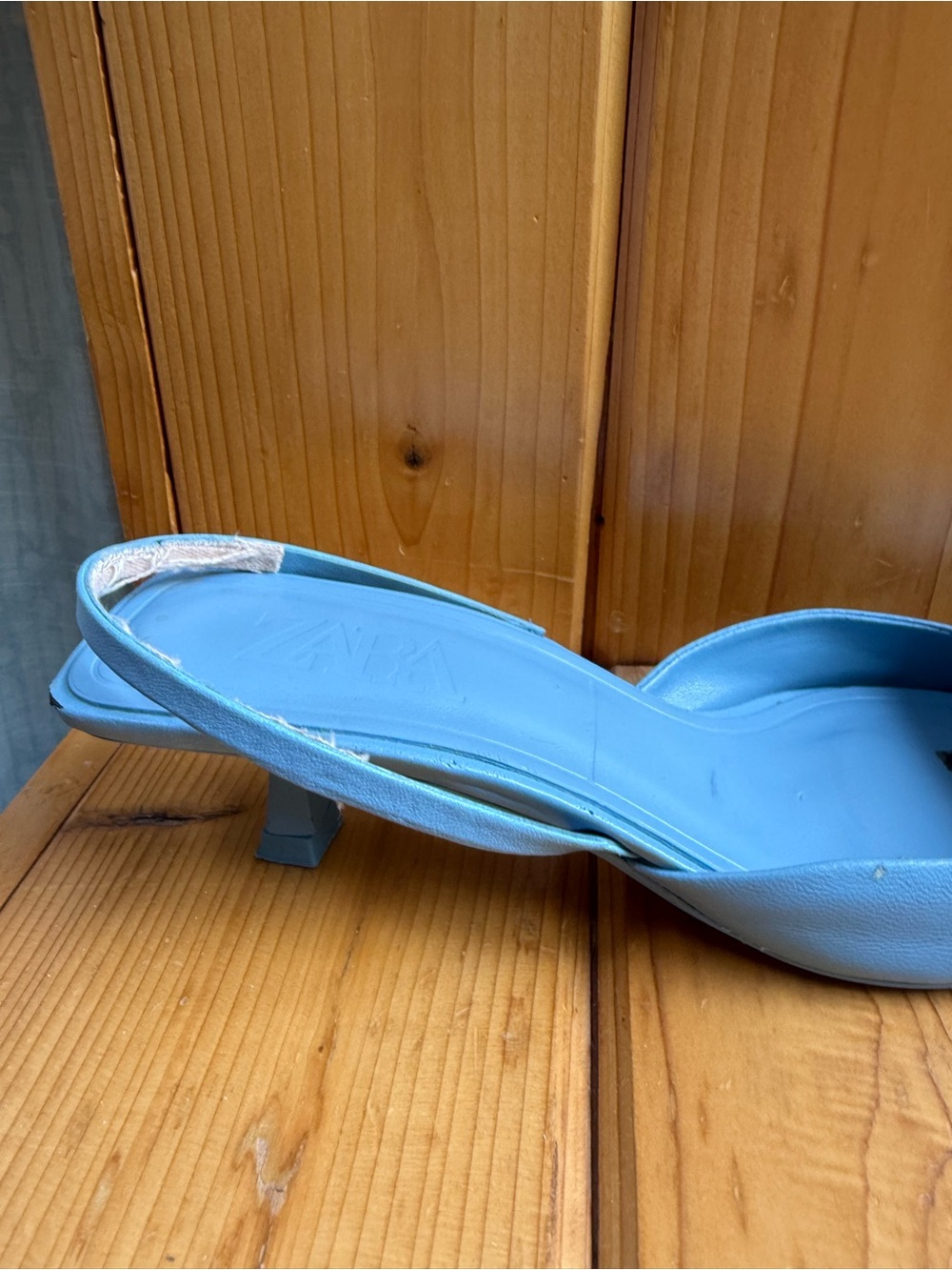 Size 8.5 / 9 Zara Light Blue Leather Pointed-Toe Kitten-Heel Slingback Mules - Picture 15 of 15